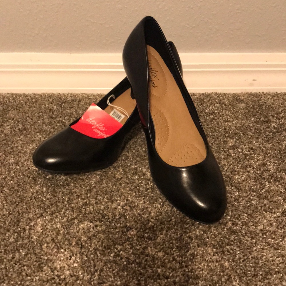 BN super cute kitten heels